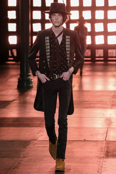 Look 21